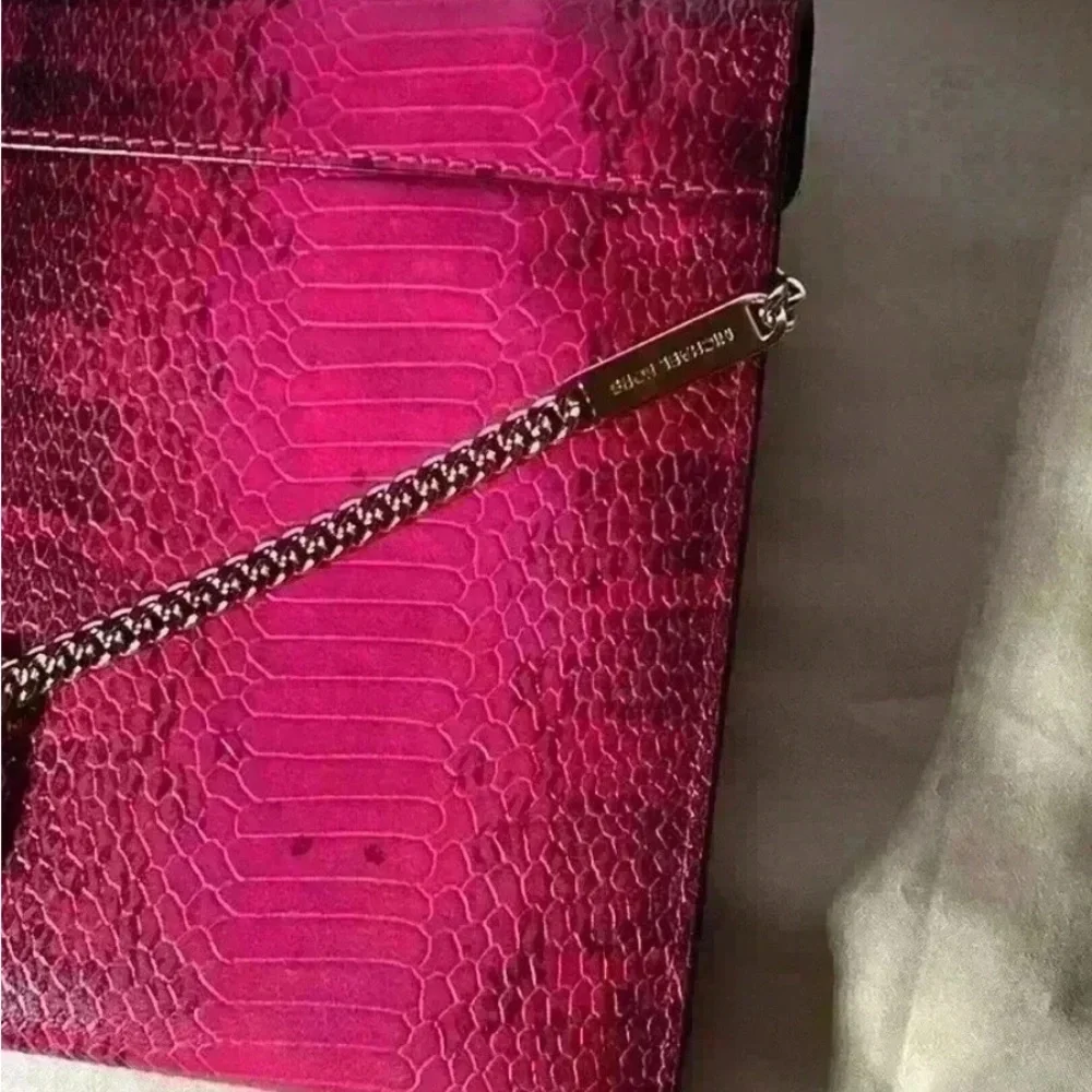 🩷MICHAEL KORS🩷Ultra Pink Barbara Embossed Leather Envelope Clutch/NWT